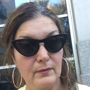 Meet your Posher, Dina marie